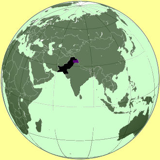 map of Pakistan in South Asia, with the Indus river. The flood in Pakistan shows how climate change affects humans and all living beings